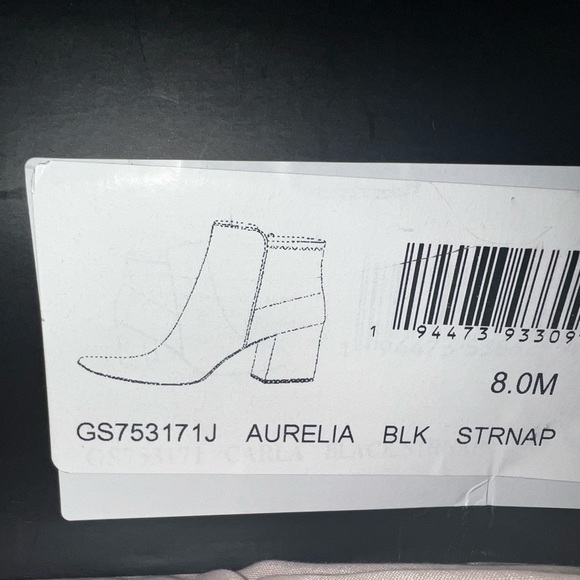 Black booties! - Picture 5 of 5